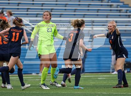 Thumbnail 1 in Wakeland vs. Grapevine (UIL 5A Girls State Final) photogallery.