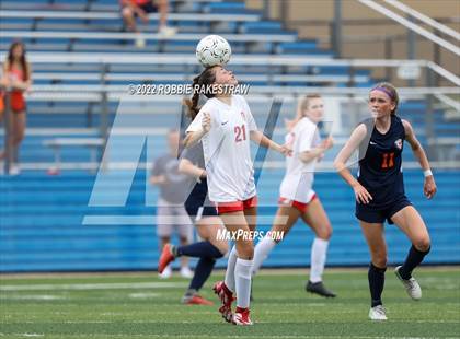 Thumbnail 1 in Wakeland vs. Grapevine (UIL 5A Girls State Final) photogallery.