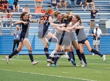 Thumbnail 3 in Wakeland vs. Grapevine (UIL 5A Girls State Final) photogallery.