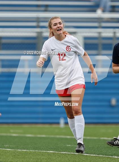 Thumbnail 3 in Wakeland vs. Grapevine (UIL 5A Girls State Final) photogallery.