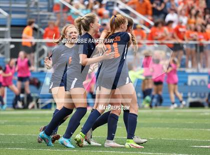 Thumbnail 2 in Wakeland vs. Grapevine (UIL 5A Girls State Final) photogallery.