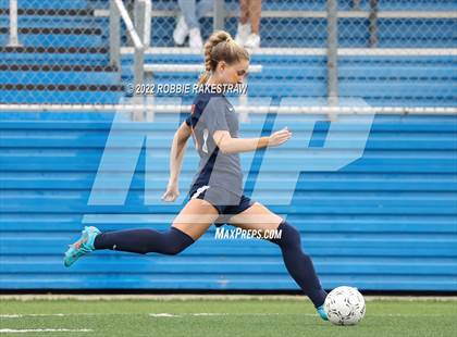 Thumbnail 1 in Wakeland vs. Grapevine (UIL 5A Girls State Final) photogallery.