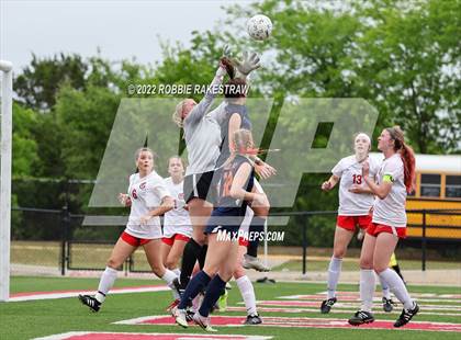 Thumbnail 3 in Wakeland vs. Grapevine (UIL 5A Girls State Final) photogallery.