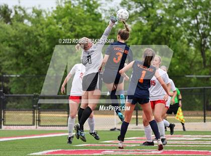 Thumbnail 2 in Wakeland vs. Grapevine (UIL 5A Girls State Final) photogallery.