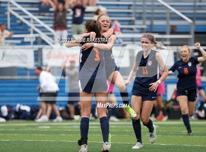 Thumbnail 2 in Wakeland vs. Grapevine (UIL 5A Girls State Final) photogallery.