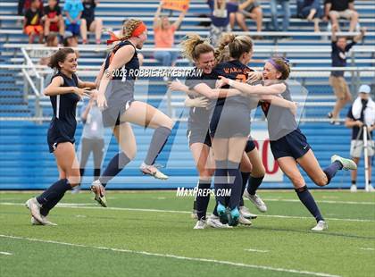 Thumbnail 2 in Wakeland vs. Grapevine (UIL 5A Girls State Final) photogallery.