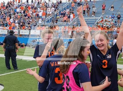 Thumbnail 2 in Wakeland vs. Grapevine (UIL 5A Girls State Final) photogallery.