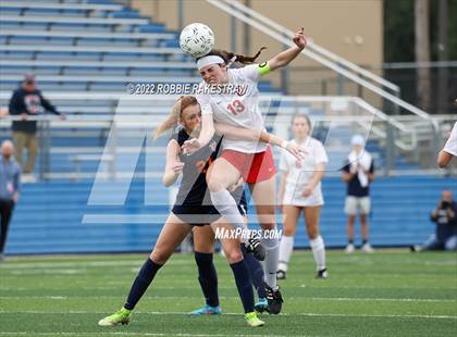 Thumbnail 3 in Wakeland vs. Grapevine (UIL 5A Girls State Final) photogallery.