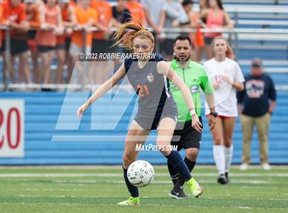 Thumbnail 3 in Wakeland vs. Grapevine (UIL 5A Girls State Final) photogallery.