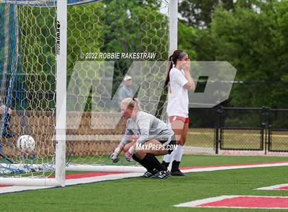 Thumbnail 3 in Wakeland vs. Grapevine (UIL 5A Girls State Final) photogallery.