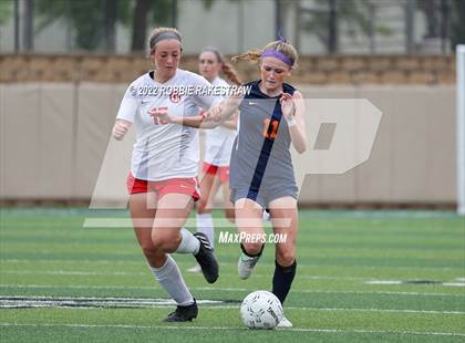 Thumbnail 2 in Wakeland vs. Grapevine (UIL 5A Girls State Final) photogallery.