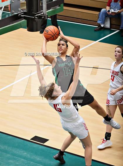 Thumbnail 3 in Parkersburg vs. East Hamilton (Ladies Classic) photogallery.