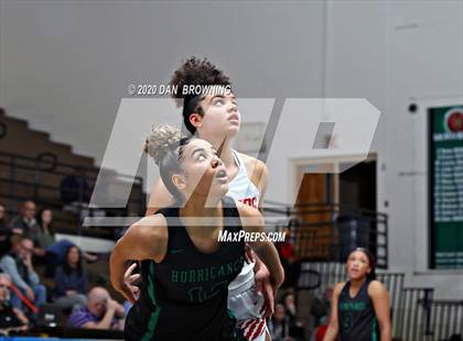 Thumbnail 2 in Parkersburg vs. East Hamilton (Ladies Classic) photogallery.
