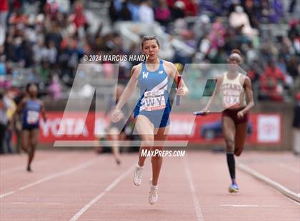 Thumbnail 3 in Penn Relays (4 X 100 Meter) photogallery.