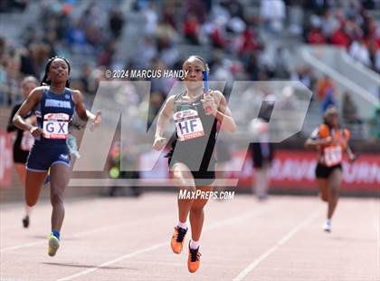 Thumbnail 3 in Penn Relays (4 X 100 Meter) photogallery.