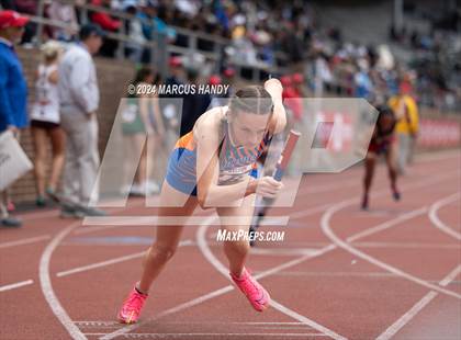 Thumbnail 2 in Penn Relays (4 X 100 Meter) photogallery.