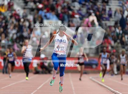 Thumbnail 1 in Penn Relays (4 X 100 Meter) photogallery.