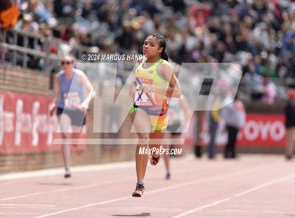 Thumbnail 3 in Penn Relays (4 X 100 Meter) photogallery.