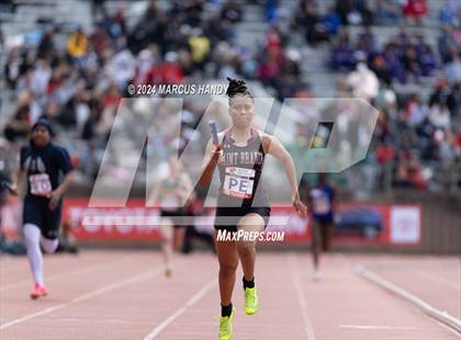 Thumbnail 3 in Penn Relays (4 X 100 Meter) photogallery.