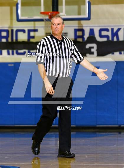 Thumbnail 2 in Leuzinger vs. Colony (MLK Day Showdown) photogallery.