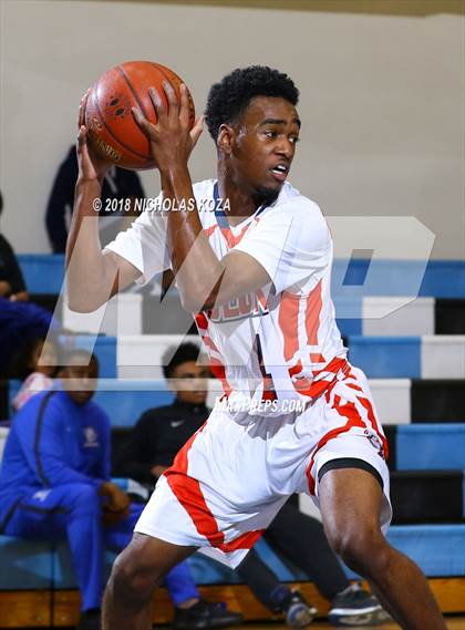 Thumbnail 2 in Leuzinger vs. Colony (MLK Day Showdown) photogallery.