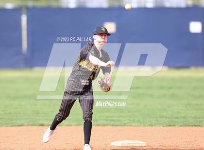 Thumbnail 3 in Del Oro @ Oak Ridge photogallery.