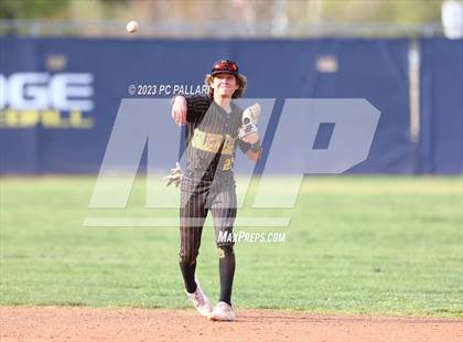 Thumbnail 2 in Del Oro @ Oak Ridge photogallery.