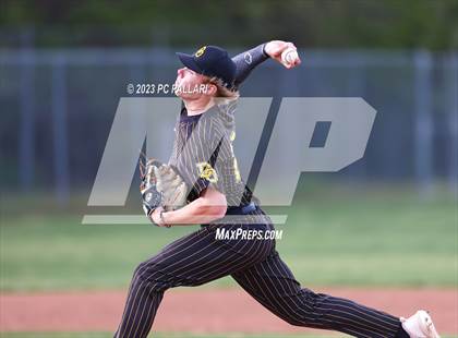 Thumbnail 3 in Del Oro @ Oak Ridge photogallery.