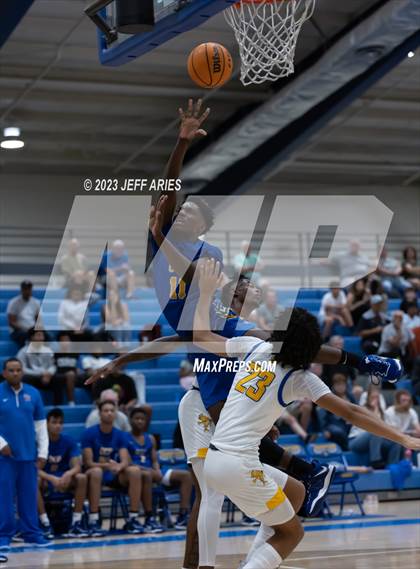 Thumbnail 1 in Orlando Christian Prep vs Charlotte (Wally Keller Classic) photogallery.