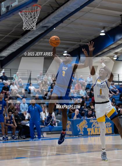 Thumbnail 1 in Orlando Christian Prep vs Charlotte (Wally Keller Classic) photogallery.