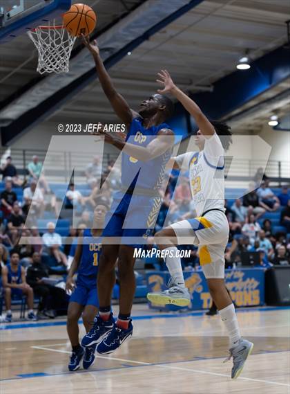 Thumbnail 2 in Orlando Christian Prep vs Charlotte (Wally Keller Classic) photogallery.