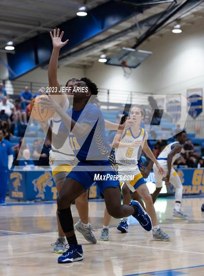 Thumbnail 2 in Orlando Christian Prep vs Charlotte (Wally Keller Classic) photogallery.