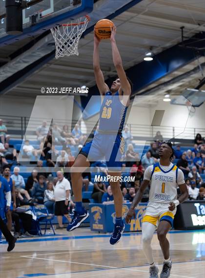 Thumbnail 2 in Orlando Christian Prep vs Charlotte (Wally Keller Classic) photogallery.