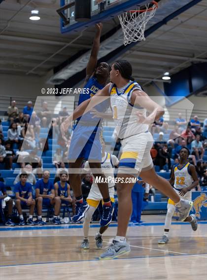 Thumbnail 2 in Orlando Christian Prep vs Charlotte (Wally Keller Classic) photogallery.