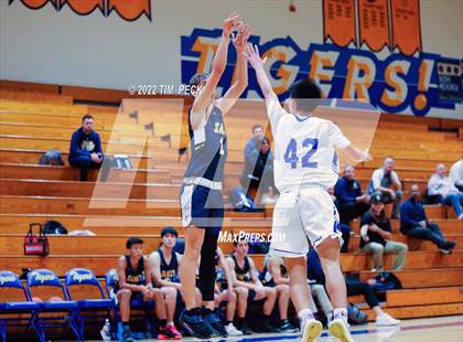 Thumbnail 1 in Crean Lutheran @ Valencia photogallery.