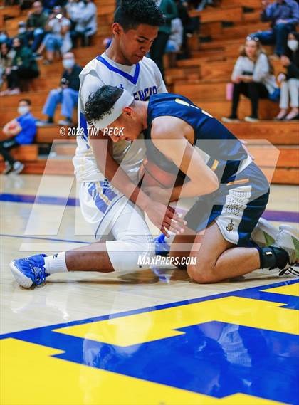 Thumbnail 1 in Crean Lutheran @ Valencia photogallery.