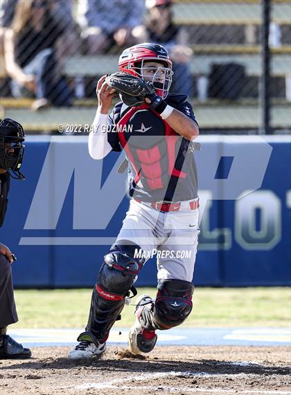 Thumbnail 2 in Clovis West vs. San Joaquin Memorial photogallery.