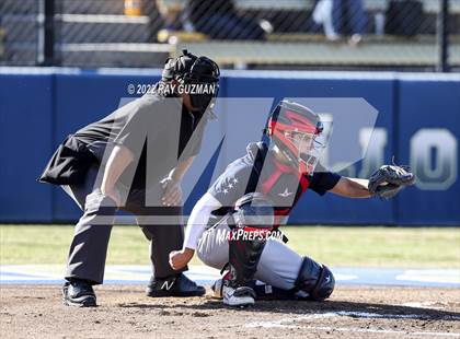 Thumbnail 3 in Clovis West vs. San Joaquin Memorial photogallery.