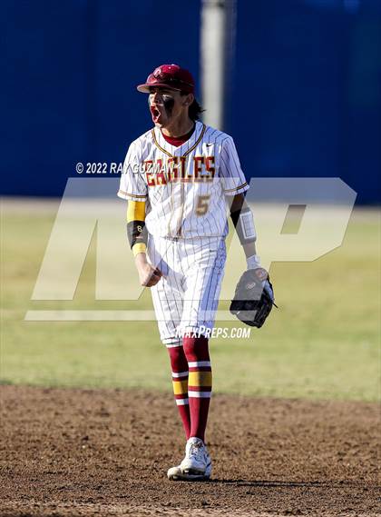 Thumbnail 3 in Clovis West vs. San Joaquin Memorial photogallery.