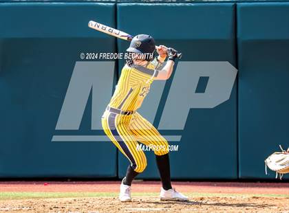 Thumbnail 1 in Calallen vs. Liberty (UIL 4A Softball Final) photogallery.