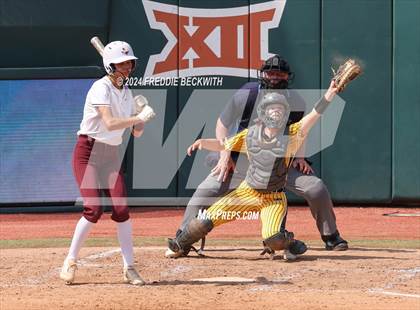 Thumbnail 1 in Calallen vs. Liberty (UIL 4A Softball Final) photogallery.
