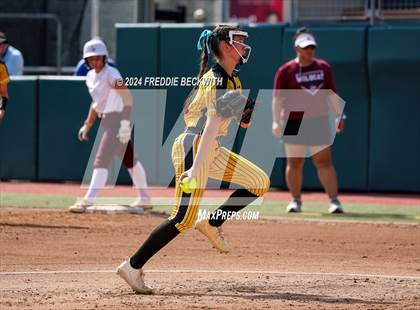 Thumbnail 2 in Calallen vs. Liberty (UIL 4A Softball Final) photogallery.