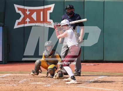 Thumbnail 2 in Calallen vs. Liberty (UIL 4A Softball Final) photogallery.