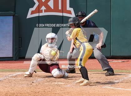 Thumbnail 3 in Calallen vs. Liberty (UIL 4A Softball Final) photogallery.