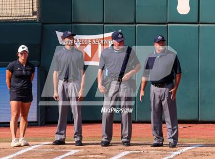 Thumbnail 3 in Calallen vs. Liberty (UIL 4A Softball Final) photogallery.