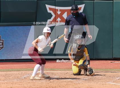 Thumbnail 3 in Calallen vs. Liberty (UIL 4A Softball Final) photogallery.