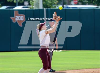 Thumbnail 3 in Calallen vs. Liberty (UIL 4A Softball Final) photogallery.