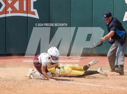 Thumbnail 1 in Calallen vs. Liberty (UIL 4A Softball Final) photogallery.