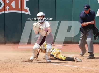 Thumbnail 2 in Calallen vs. Liberty (UIL 4A Softball Final) photogallery.