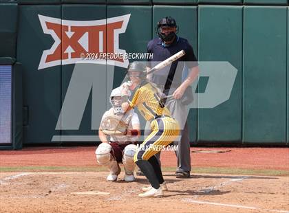 Thumbnail 1 in Calallen vs. Liberty (UIL 4A Softball Final) photogallery.